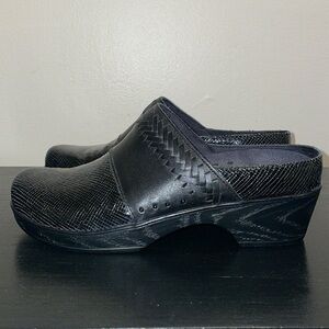 Klogs Footwear Women's Astoria Open Back‎ Mule.  Size 8